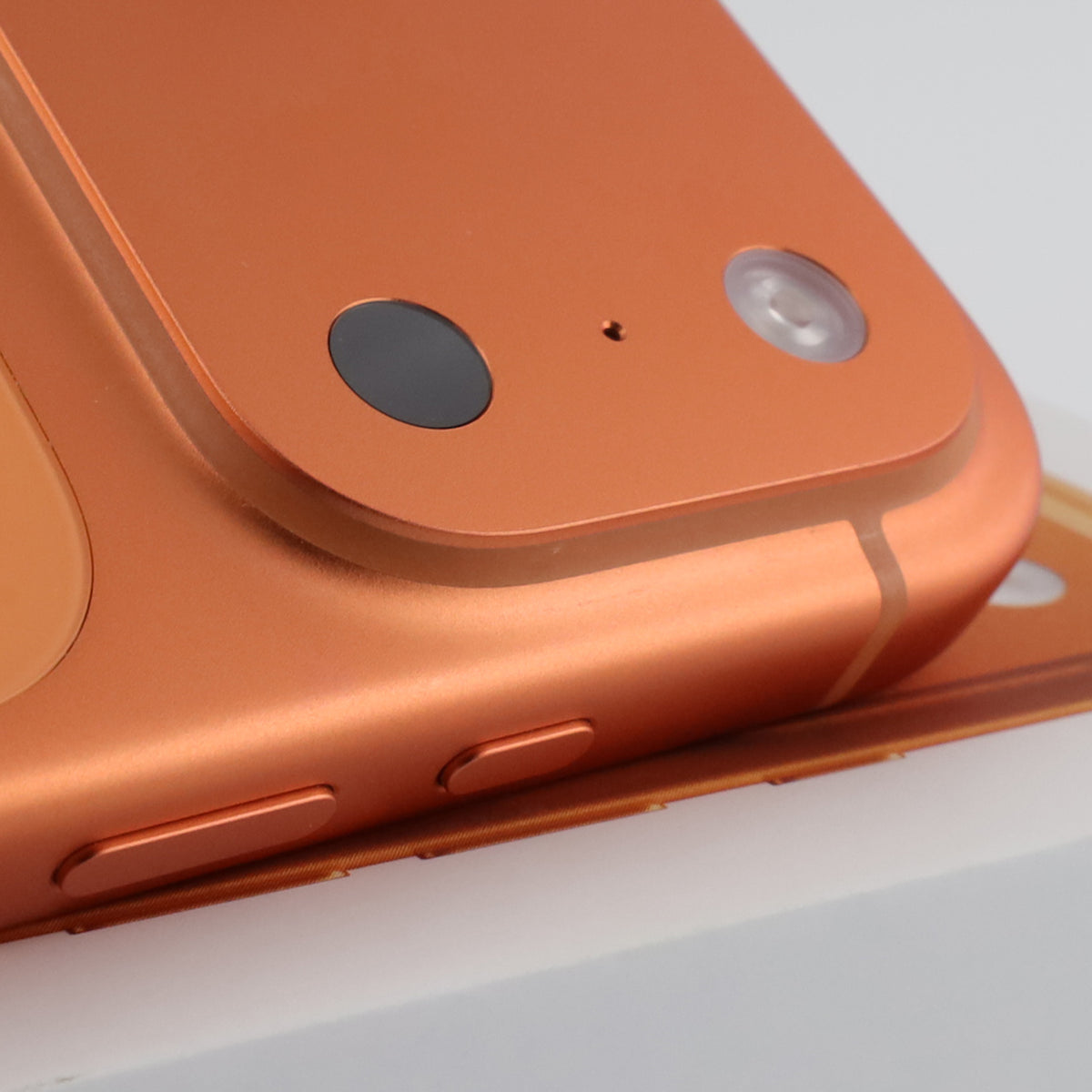 Bランク iPhone 17 Pro Max 2TB CosmicOrange A3526 MG004ZA/A 香港版 【90日保証】
