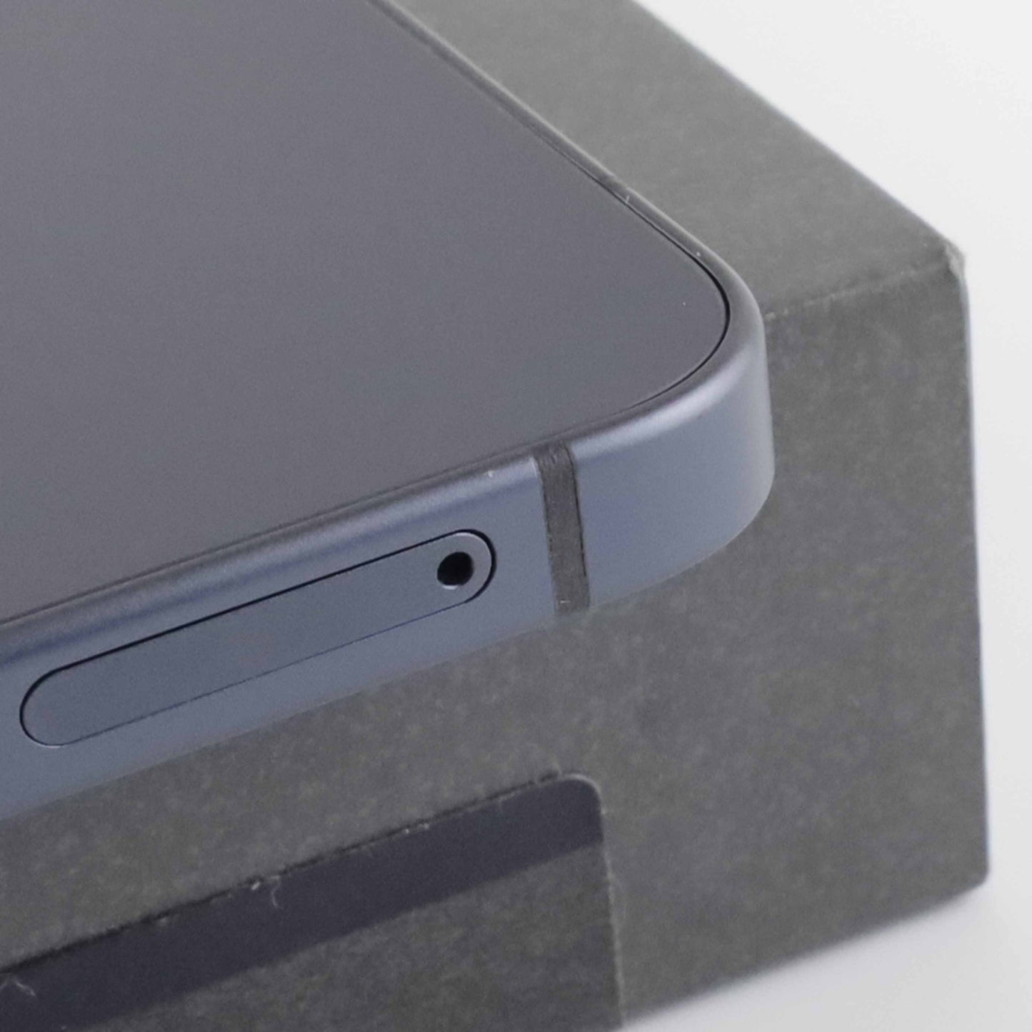 C+ランク Galaxy S25 Edge 12/256GB Black SM-S937N 韓国版【90日保証】