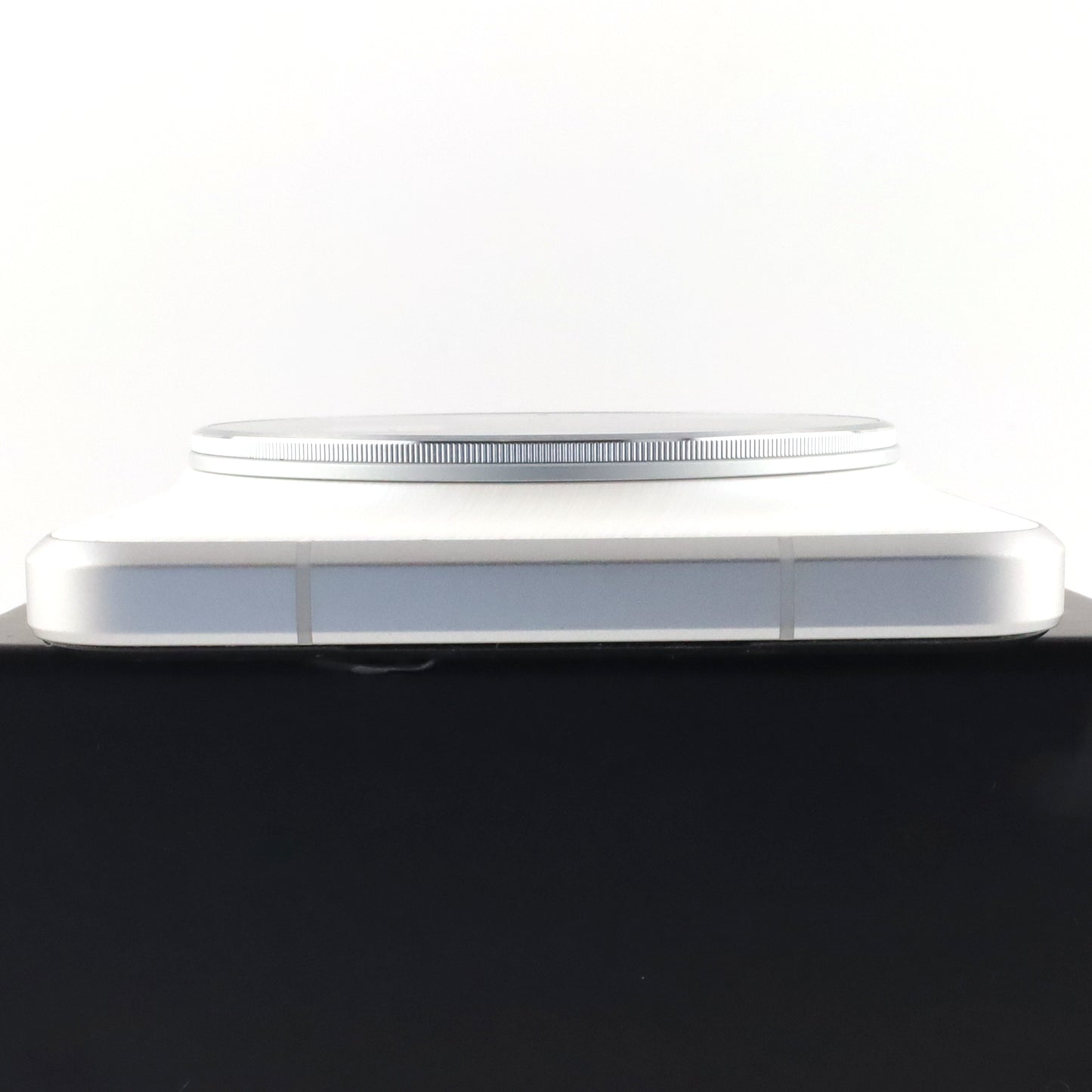 B+ランク Xiaomi 15 Ultra 16/512GB White 25010PN30G 国内版【90日保証】