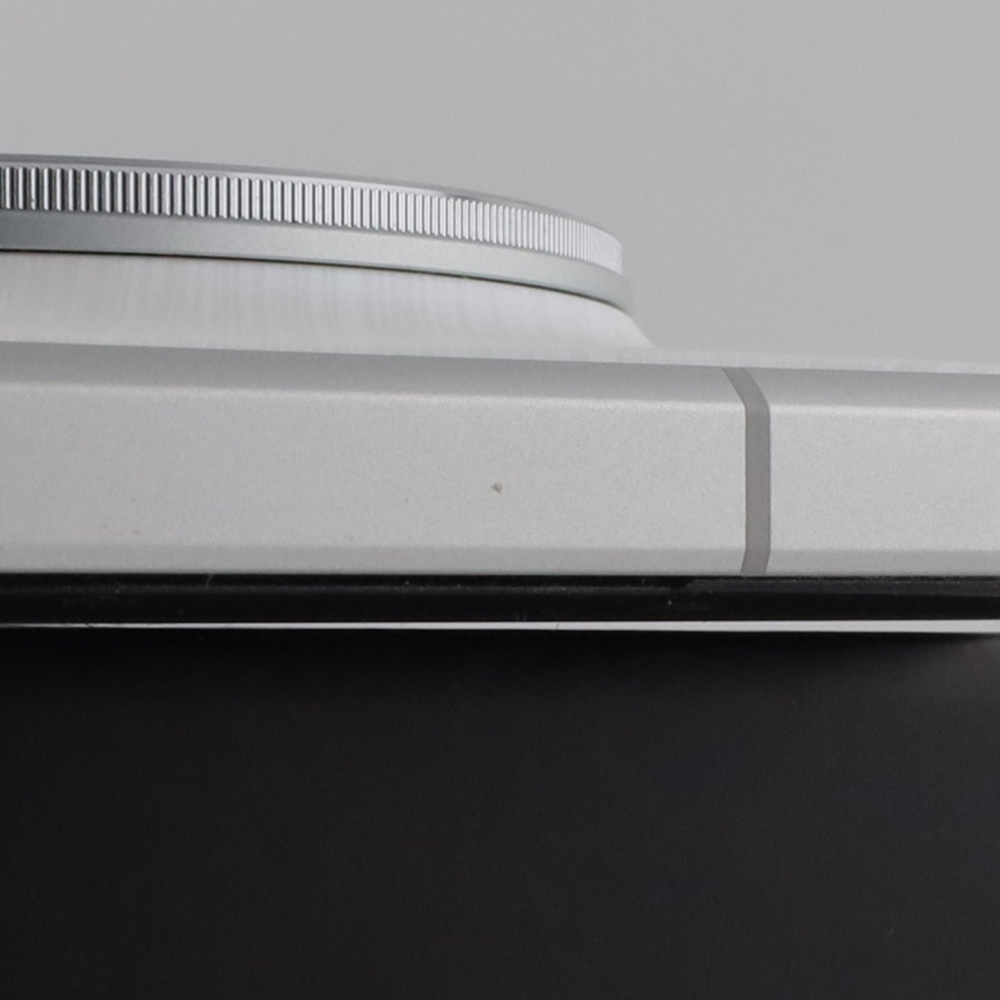 B+ランク Xiaomi 15 Ultra 16/512GB White 25010PN30G 国内版【90日保証】