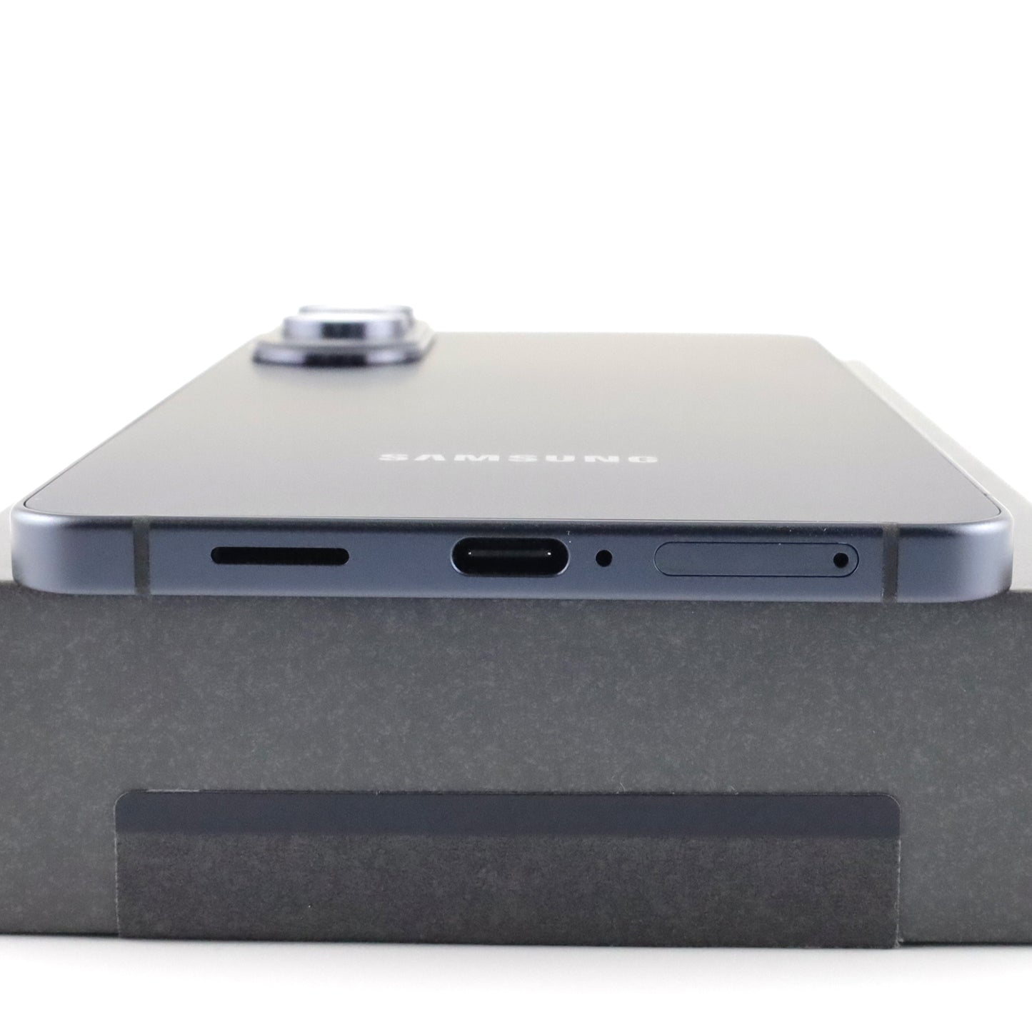 A+ランク Galaxy S25 Edge 12/512GB TitaniumJetblack SM-S9370 グローバル版【90日保証】