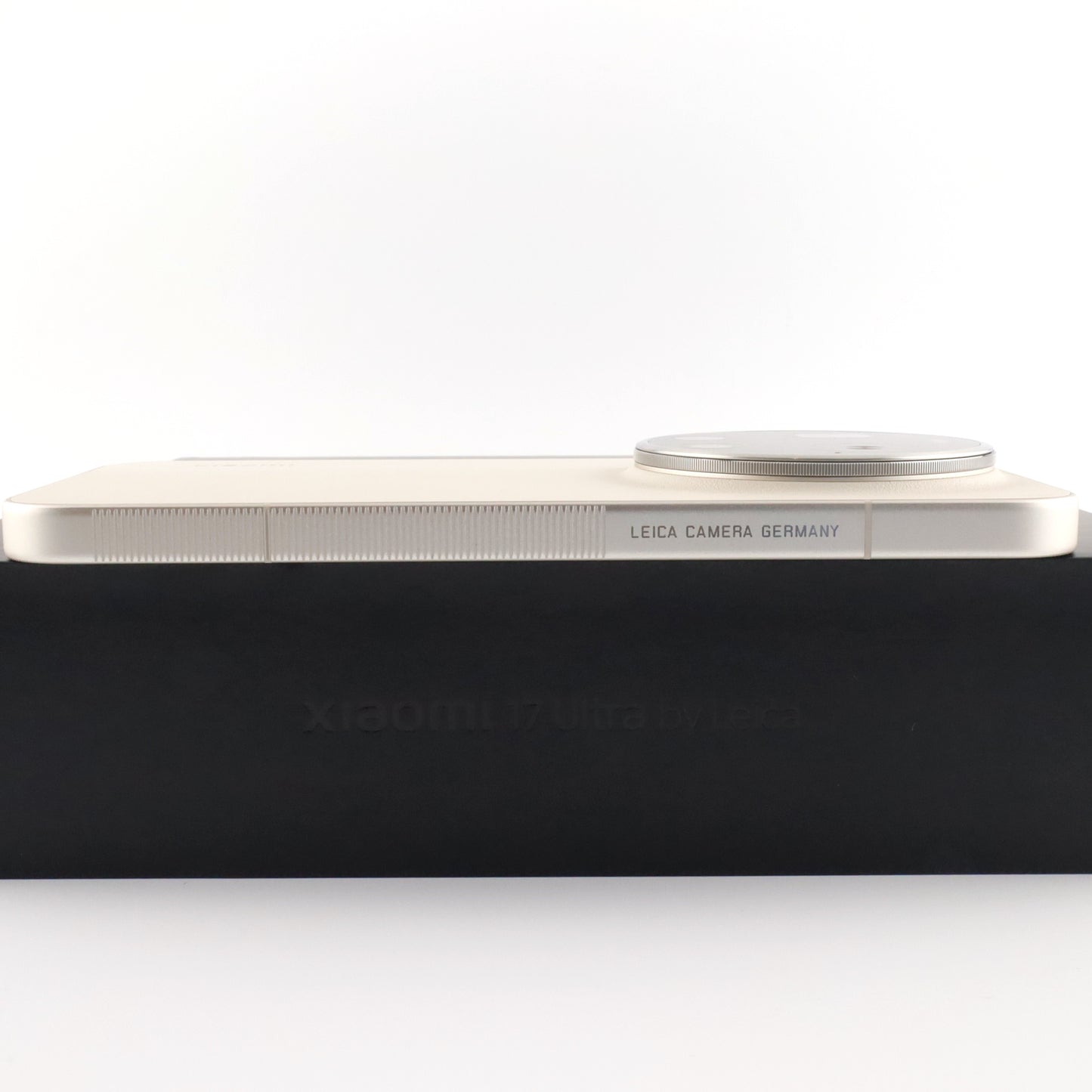 Aランク Xiaomi 17 Ultra Leica Edition 16/1024GB White 25128PNA1C 中国版【90日保証】