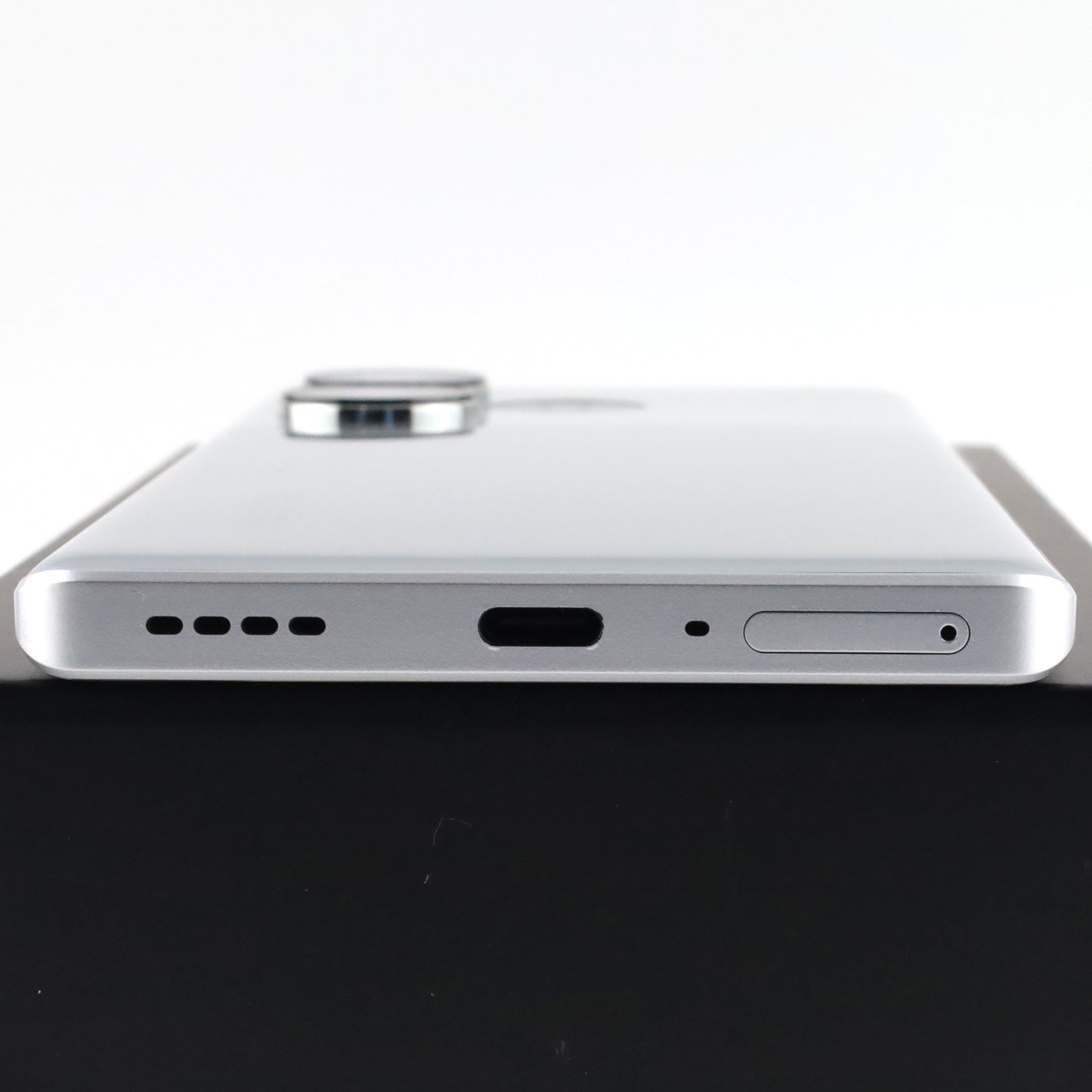 Cランク realme GT Neo6 SE 8/256GB Silver RMX3850 中国版【90日保証】