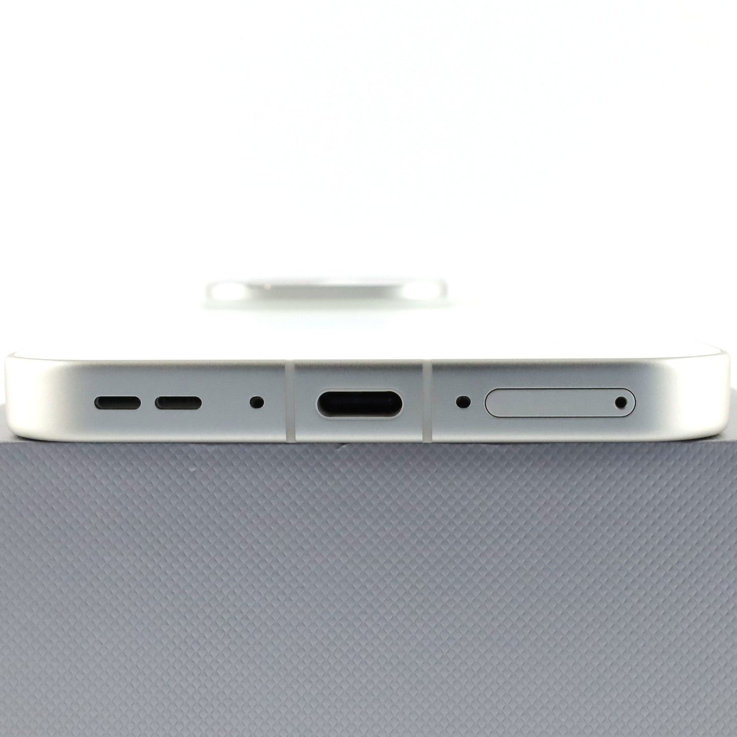 A-ランク OPPO Find X9 Pro 16/512GB SilkWhite CPH2791 グローバル版【90日保証】