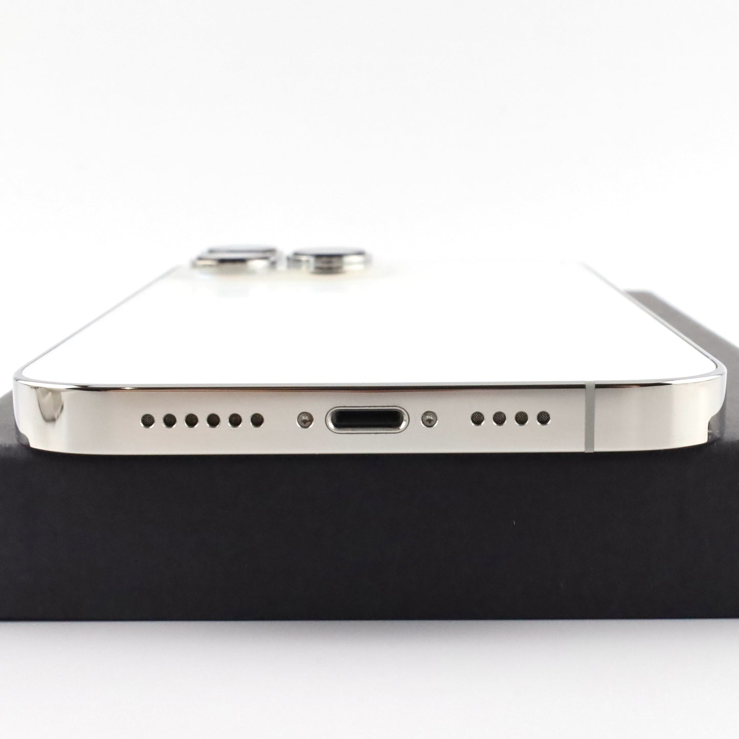 C+ランク iPhone 13 Pro Max 128GB シルバー MLH53ZA/A A2644 香港版【90日保証】