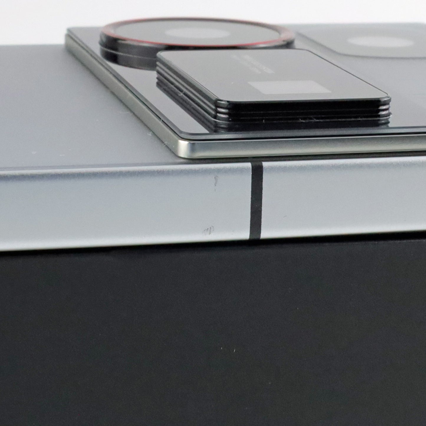 C+ランク nubia Z60 Ultra 12/256GB Silver NX721J グローバル版【90日保証】