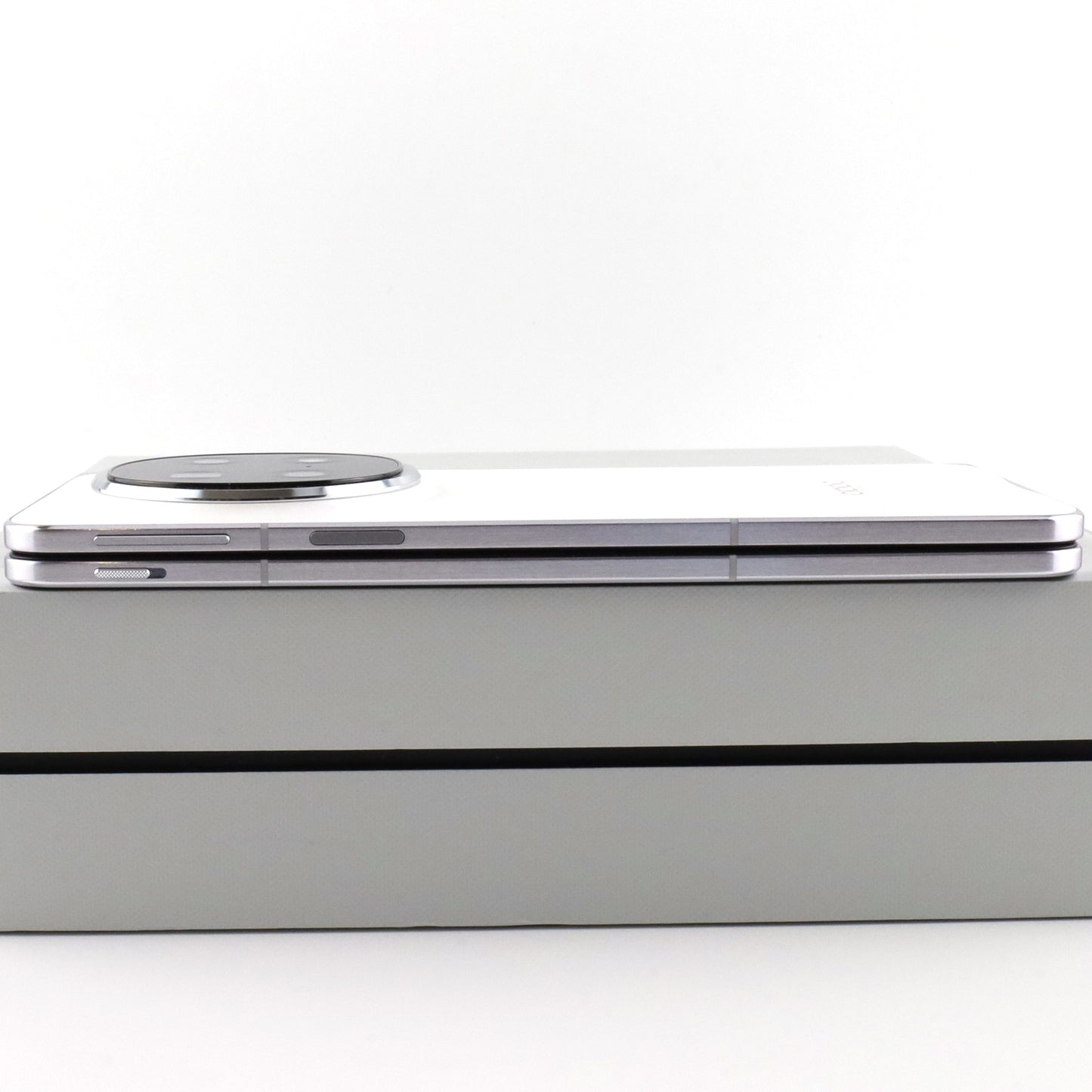 C+ランク OPPO Find N5 16/512GB MistyWhite CPH2671 グローバル版【30日保証】