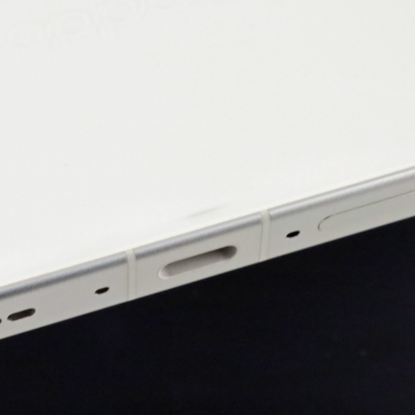 A-ランク OPPO Find X8 Ultra 衛星通信版 16GB/1TB White PKU110 中国版【90日保証】