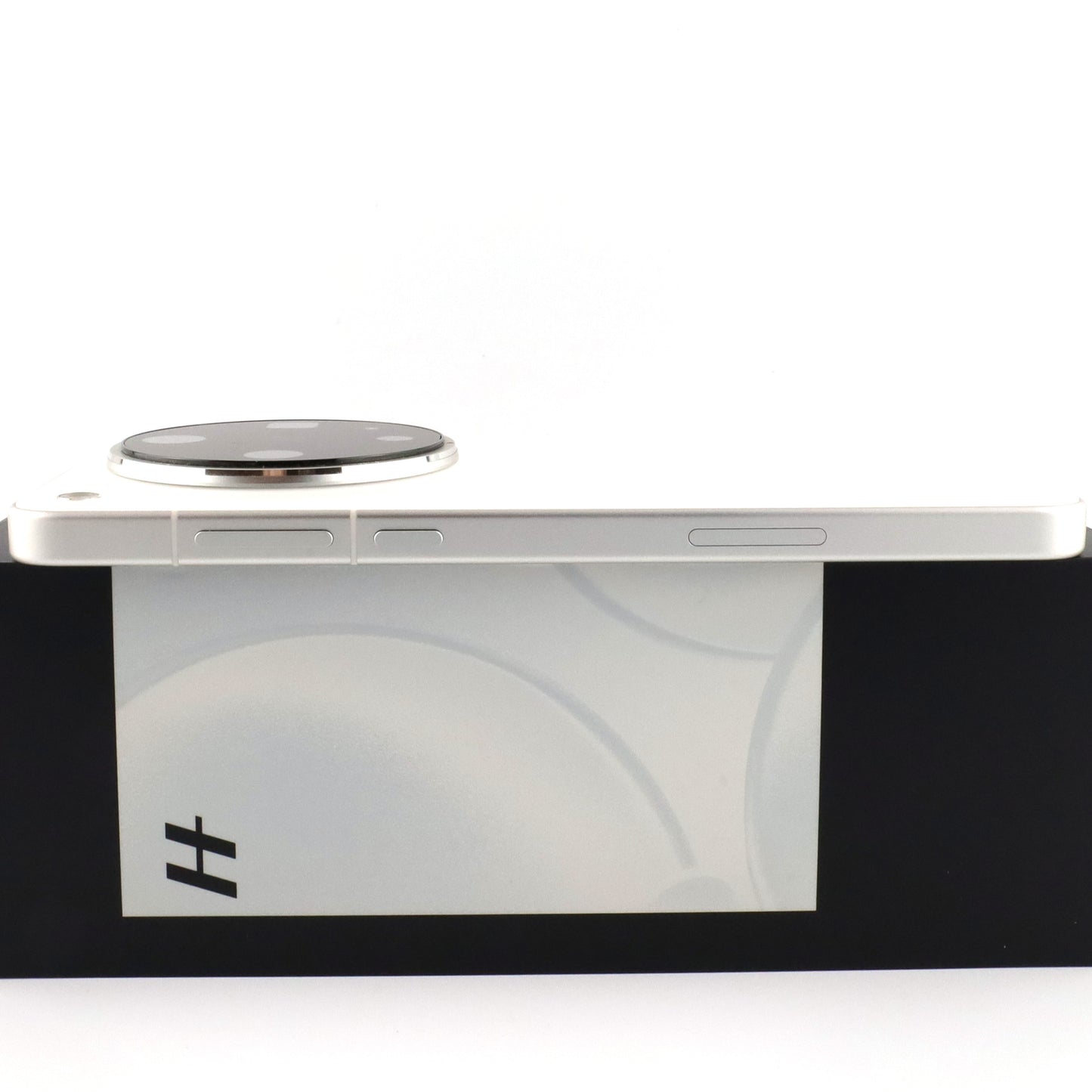 A-ランク OPPO Find X8 Ultra 衛星通信版 16GB/1TB White PKU110 中国版【90日保証】