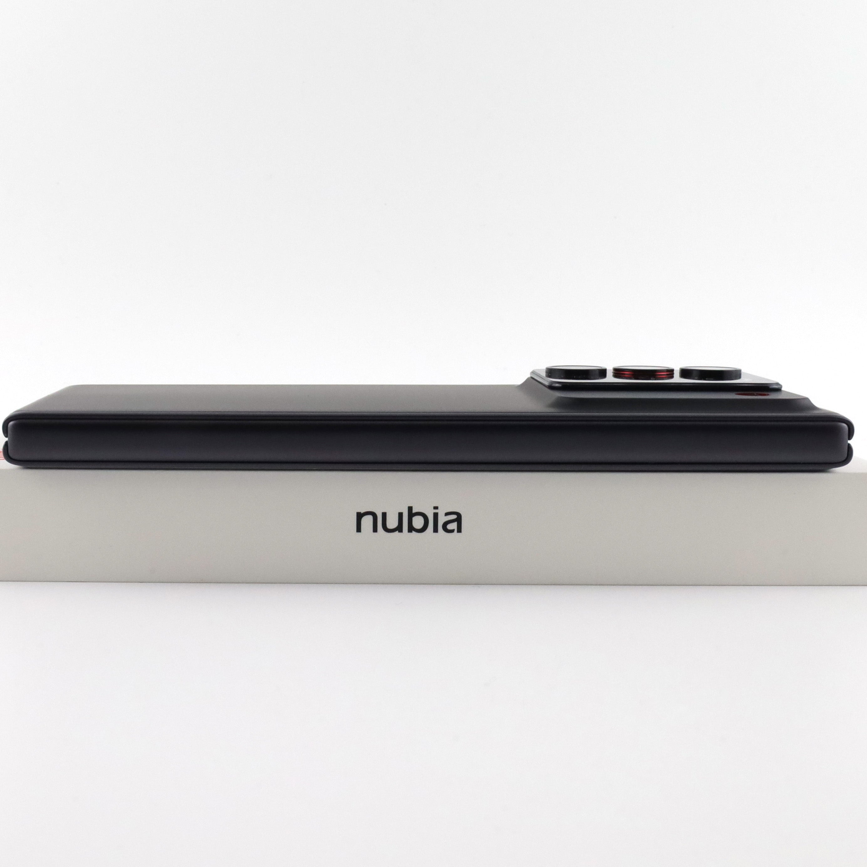 A-ランク nubia Fold 12/256GB ブラック A502ZT Y!mobile版【30日保証