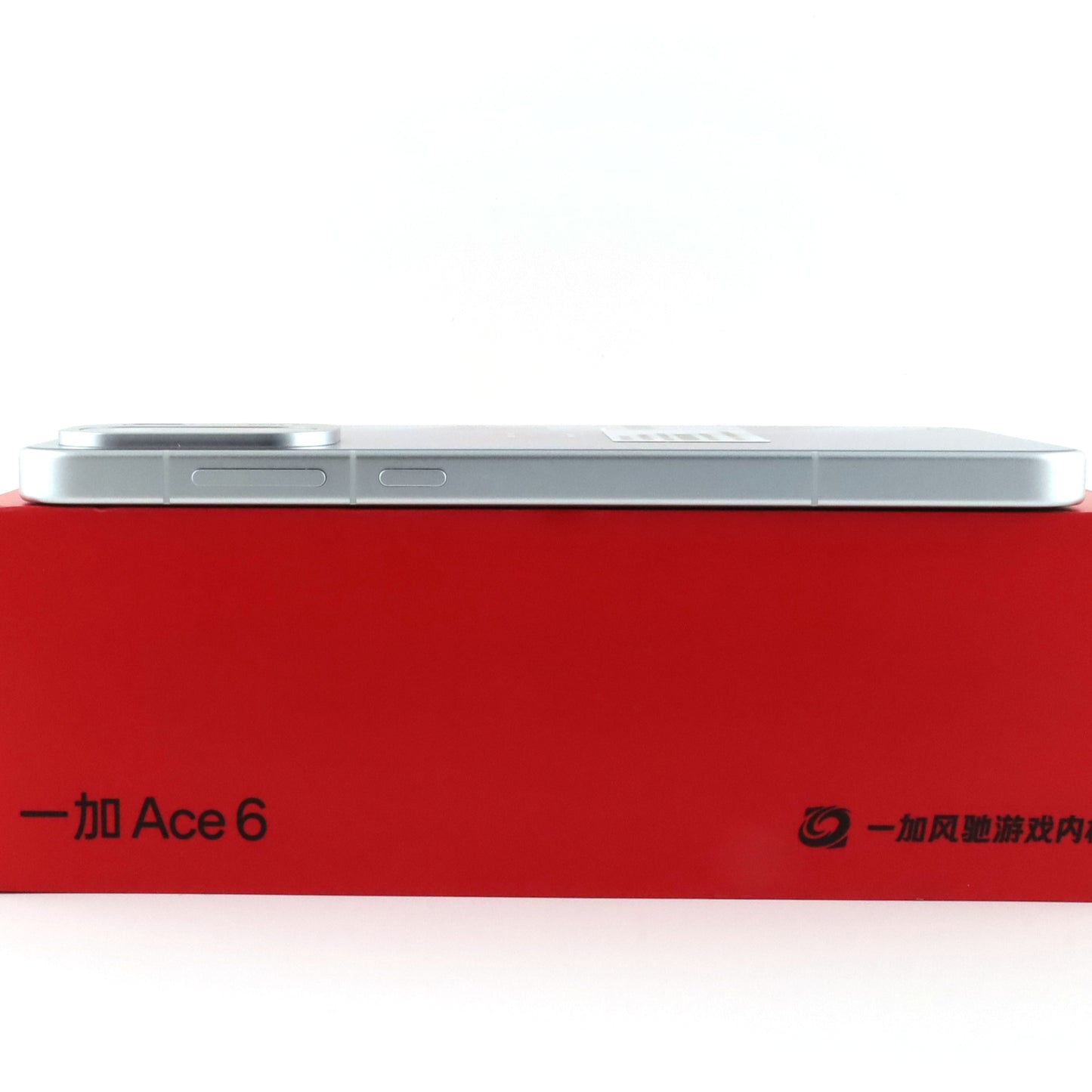 B+ランク OnePlus Ace 6 12/256GB Silver PLQ110 中国版【90日保証】