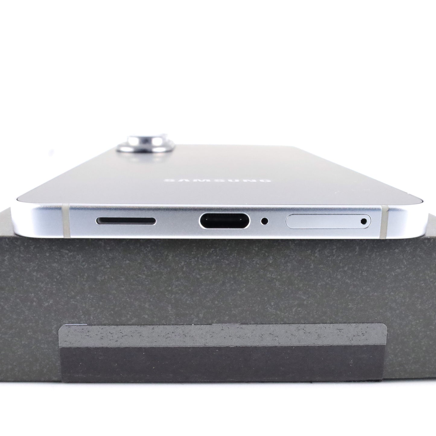 Aランク Galaxy S25 Edge 256GB Silver SM-S937NZSBKOC 韓国キャリア版【90日保証】