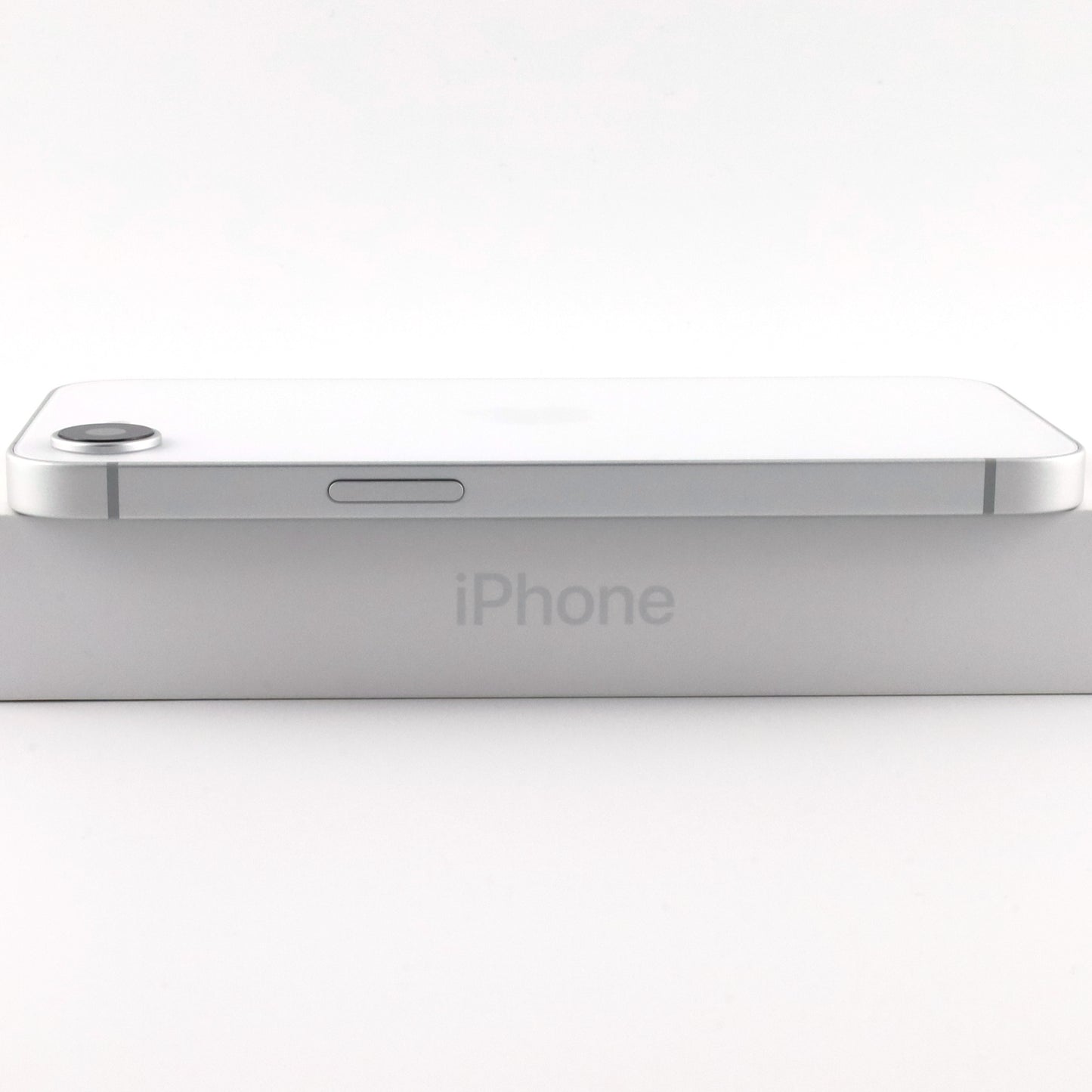 Aランク iPhone 16e 128GB White A3409 MD1R4J/A 国内版【90日保証】