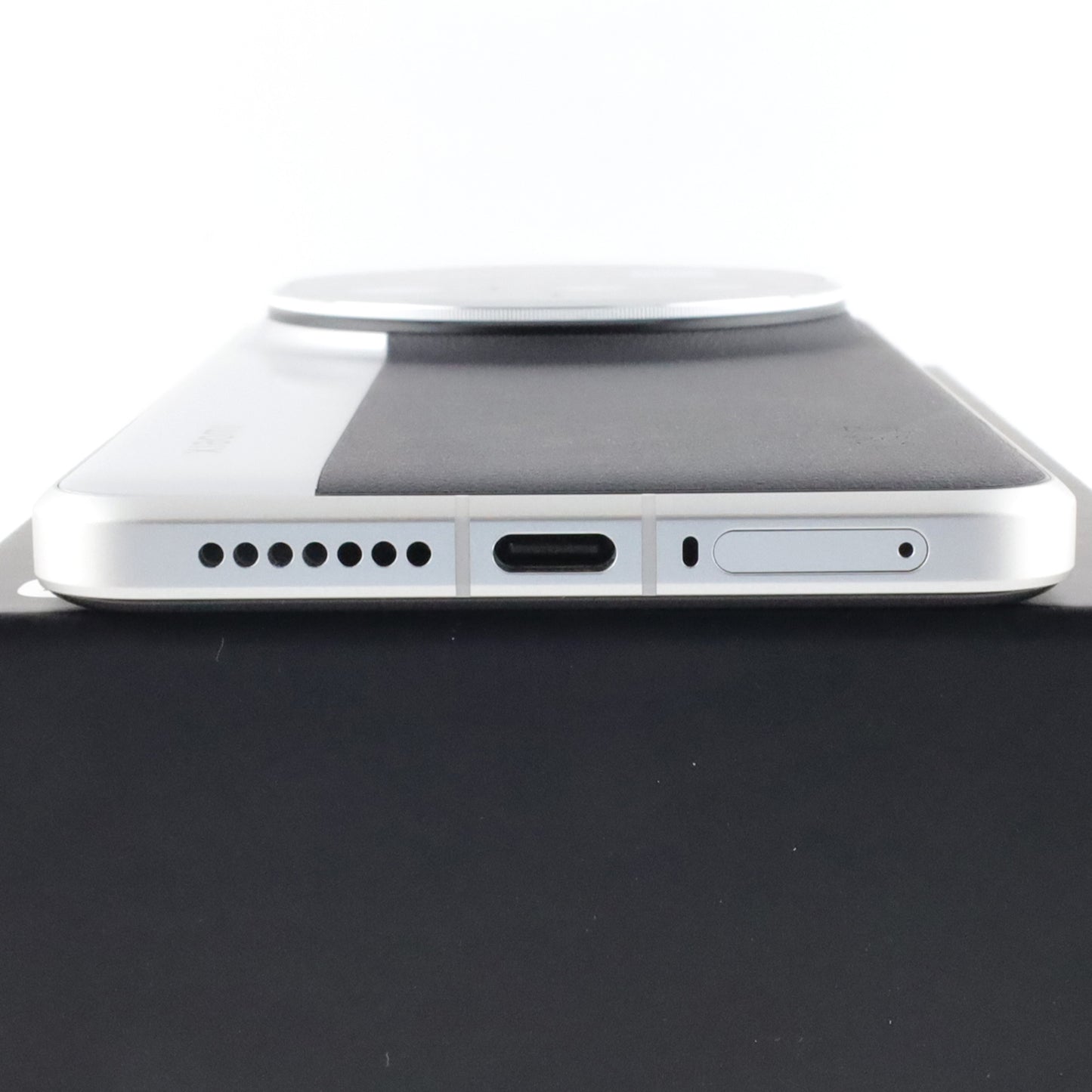 A-ランク Xiaomi 15 Ultra 16/512GB SilverChrome 25010PN30G 国内版【90日保証】