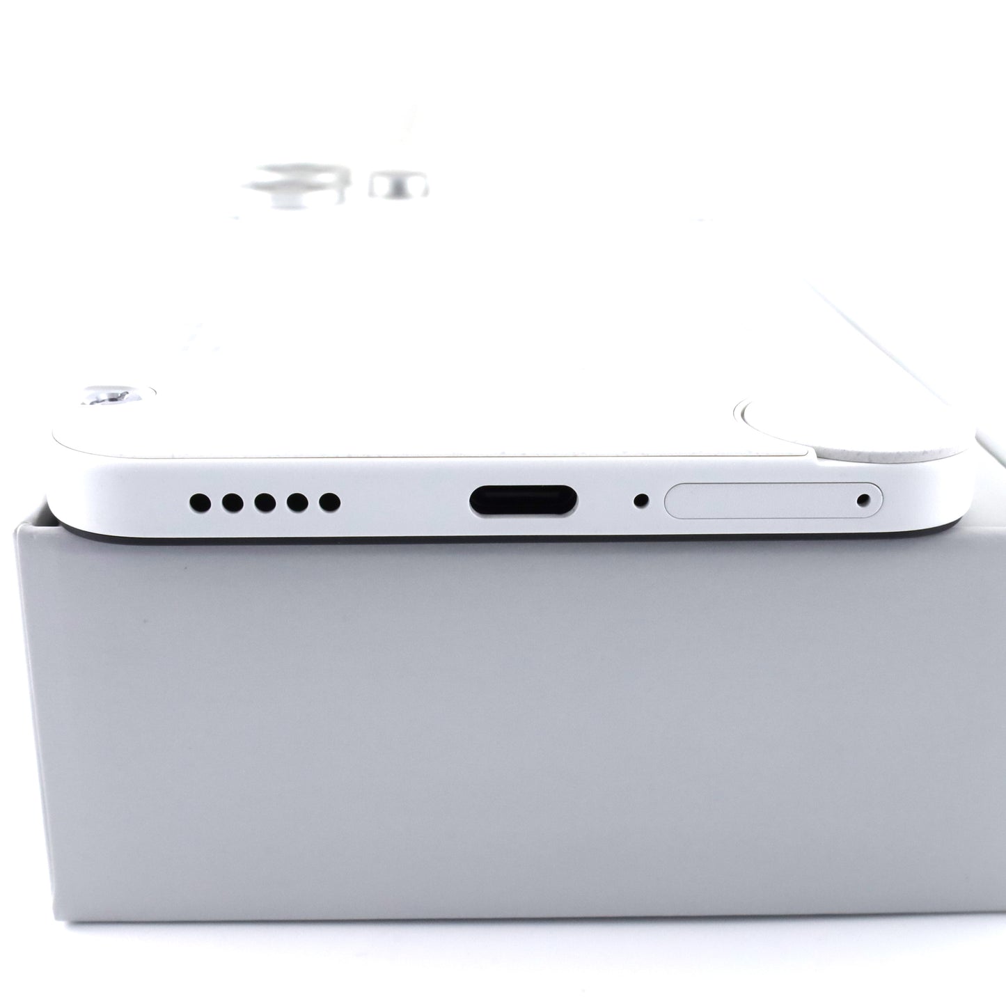 Aランク  Nothing CMF Phone 2 Pro 8/256GB White A001 国内版【90日保証】