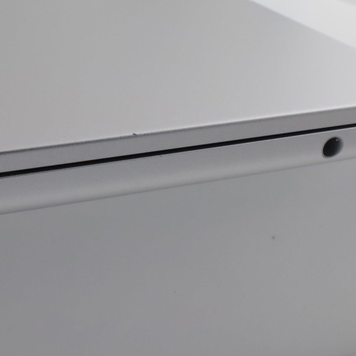 Cランク MacBook Air Liquid Retinaディスプレイ 13.6インチ M2チップ 2022 MLY03J/A 国内版【90日保証】