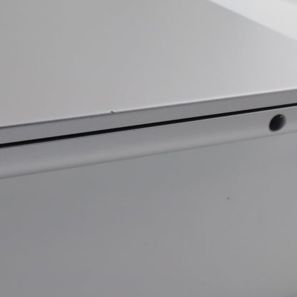 Cランク MacBook Air Liquid Retinaディスプレイ 13.6インチ M2チップ 2022 MLY03J/A 国内版【90日保証】
