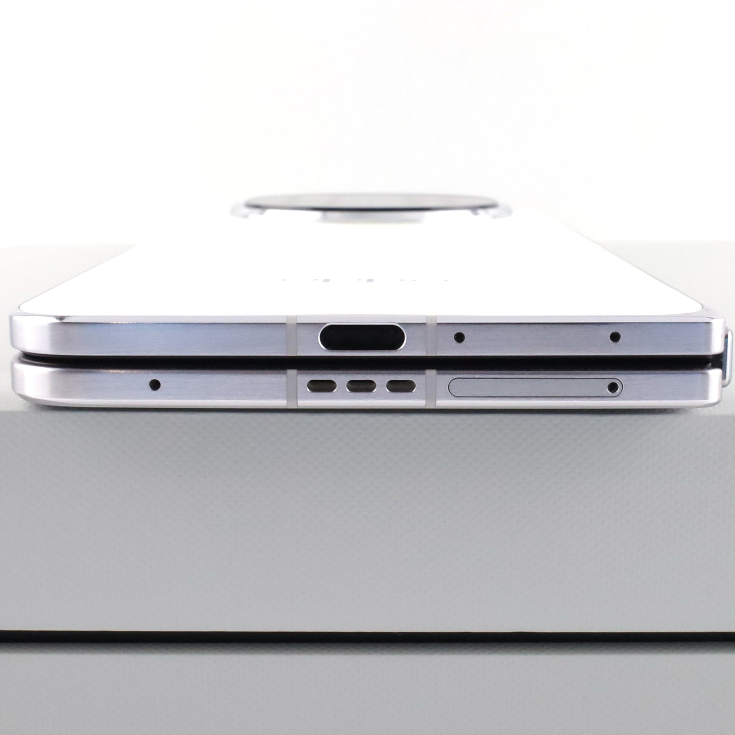 C+ランク OPPO Find N5 16/512GB MistyWhite CPH2671 グローバル版 【30日保証】
