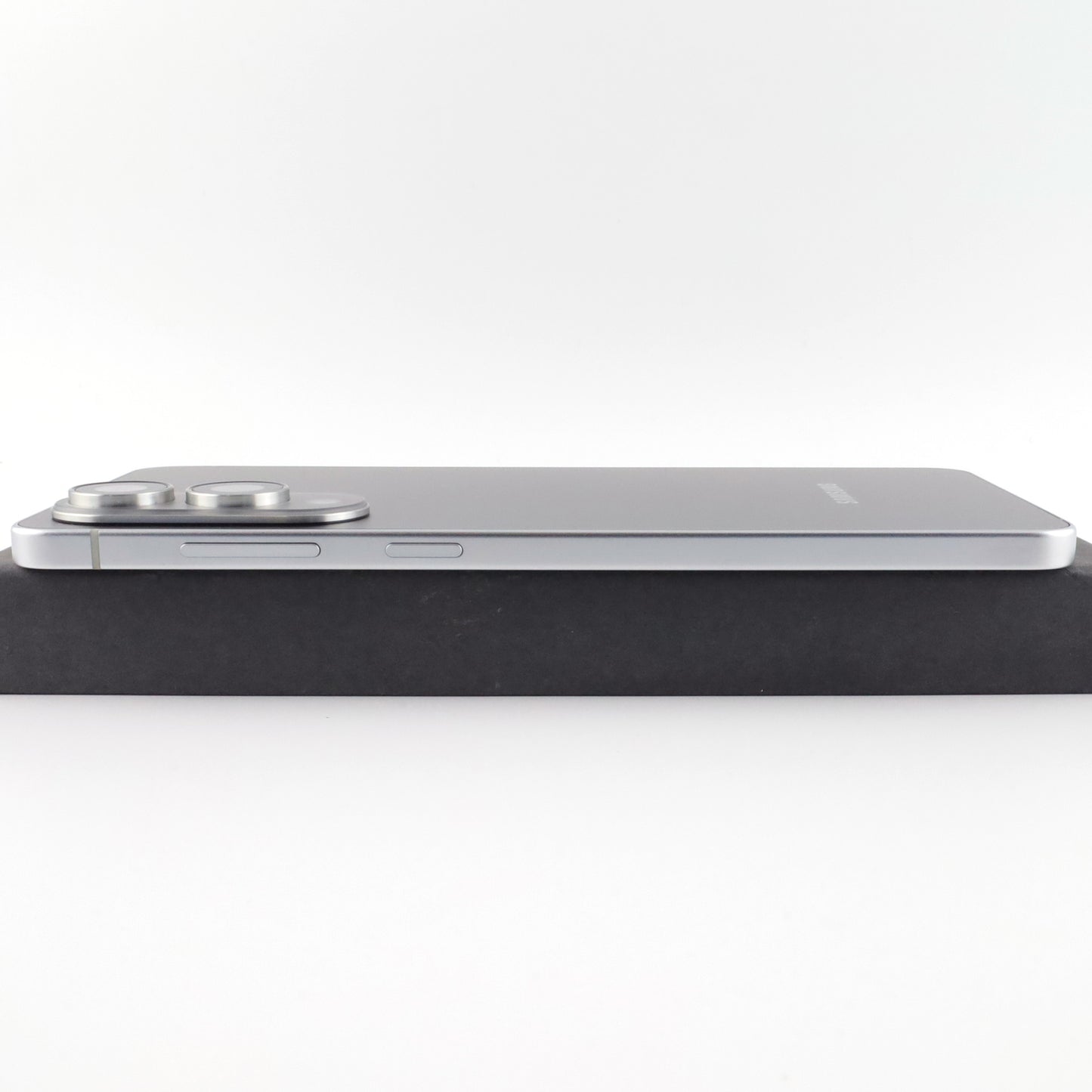 A-ランク Galaxy S25 Edge 12/256GB Silver SM-S937N 韓国キャリア版【90日保証】