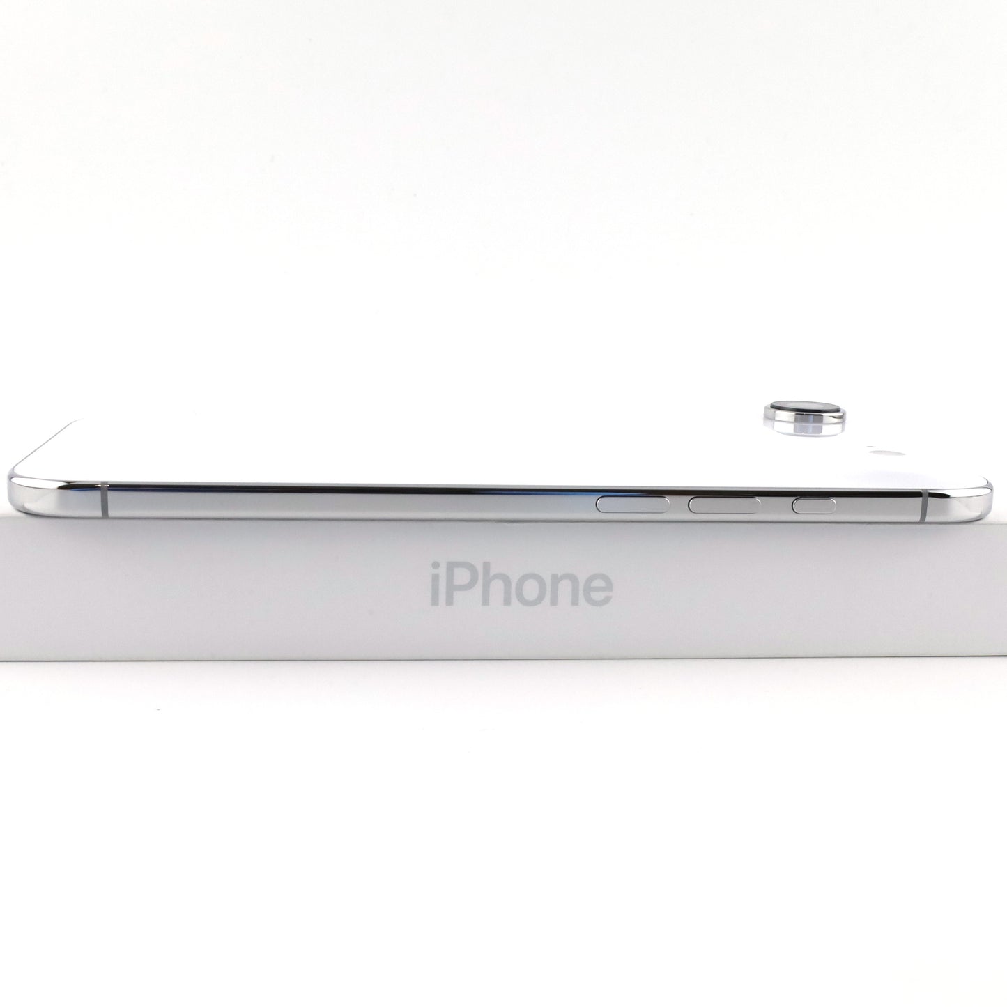 A-ランク iPhone Air 256GB CloudWhite A3516 MG284J/A 国内SB版 【90日保証】