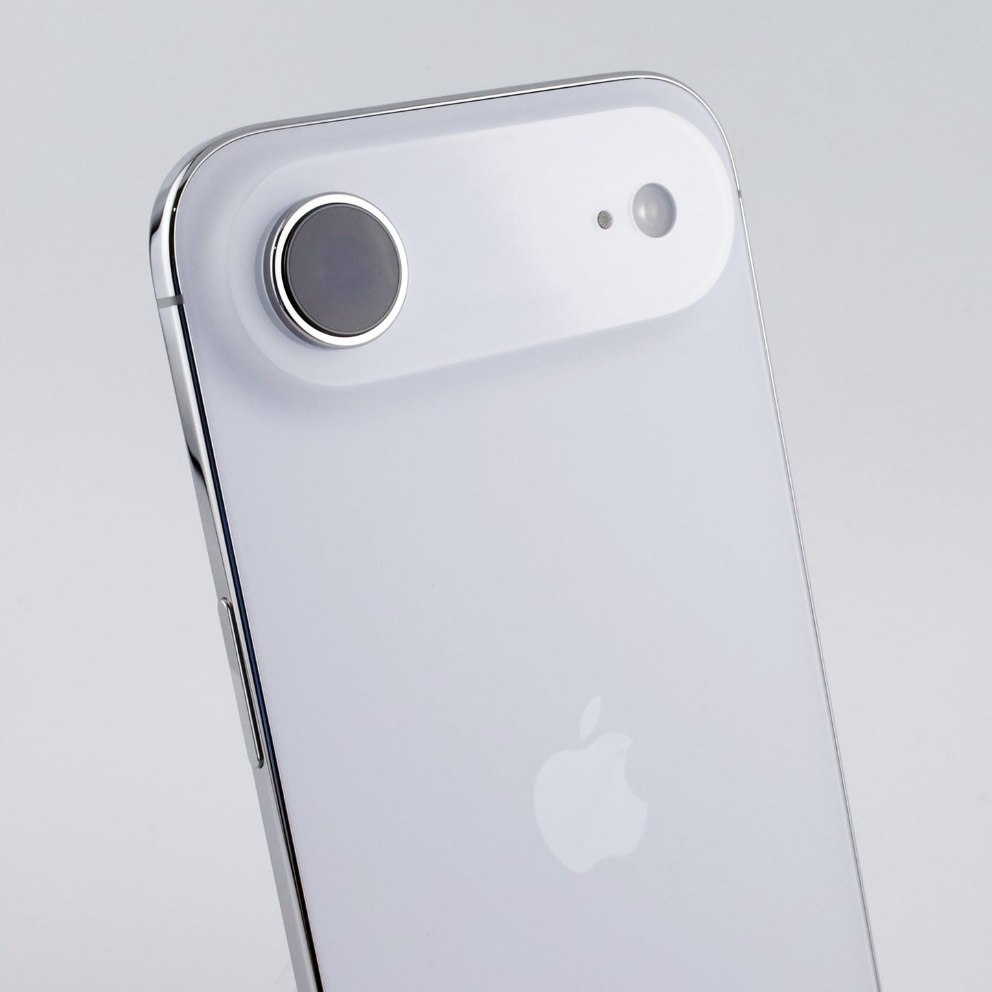 A-ランク iPhone Air 256GB CloudWhite A3516 MG284J/A 国内SB版 【90日保証】