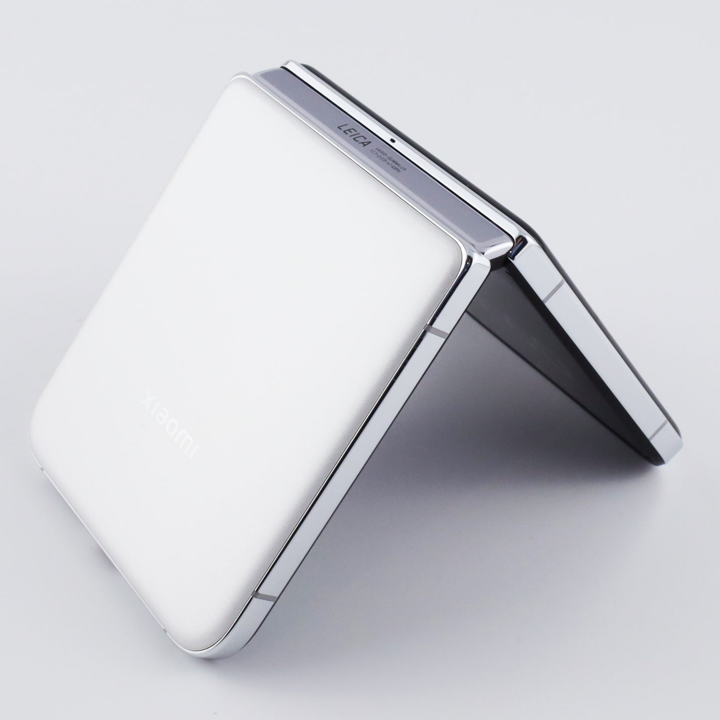 C+ランク Xiaomi MIX Flip 16/1024GB White 2405CPX3DC 中国版【30日保証】