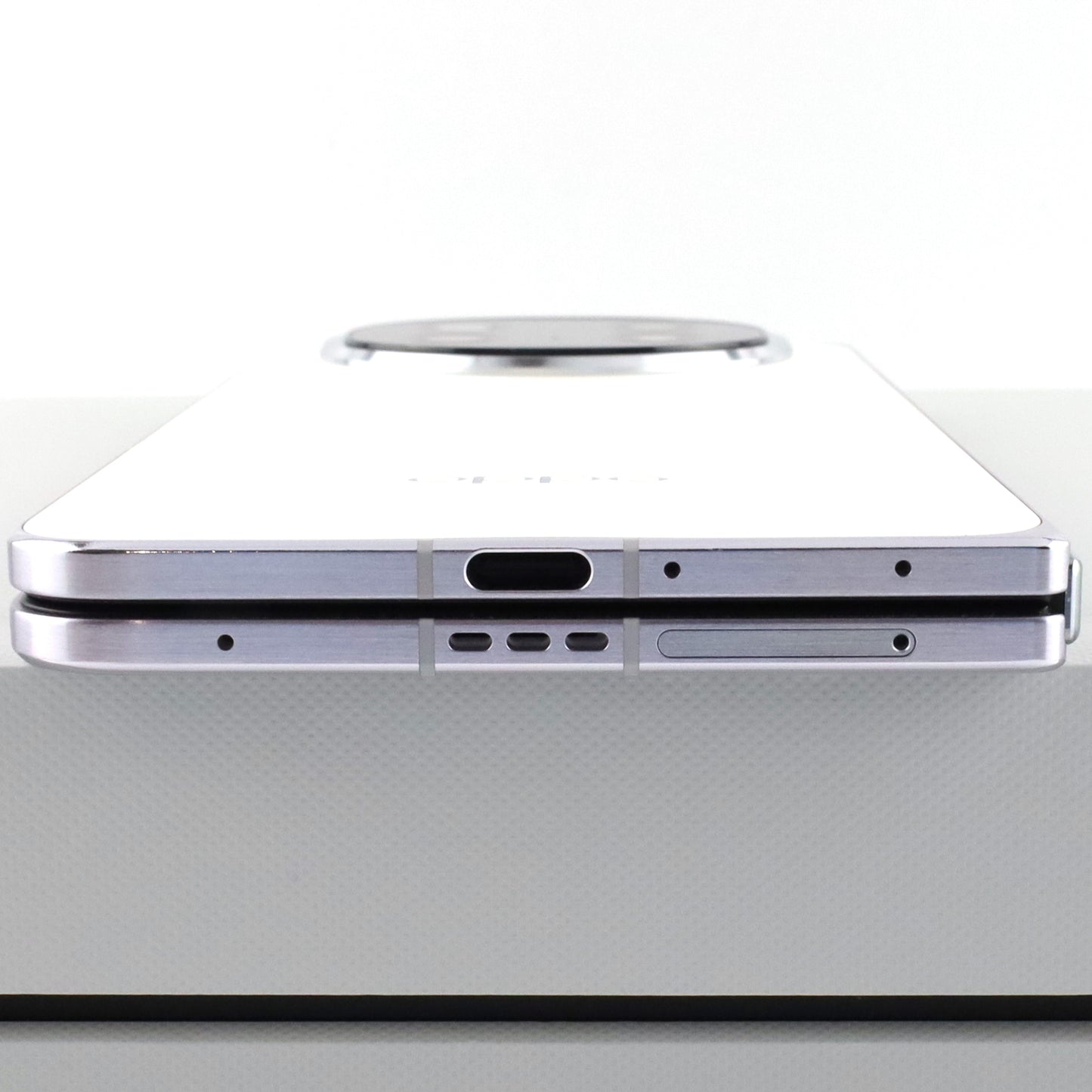 C+ランク OPPO Find N5 16/512GB MistyWhite CPH2671 グローバル版【30日保証】