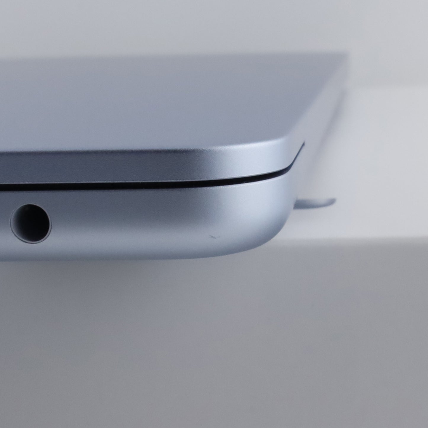 A-ランク MacBook Air M4チップ 16/512GB MC6U4J/A A3240 国内【90日保証】