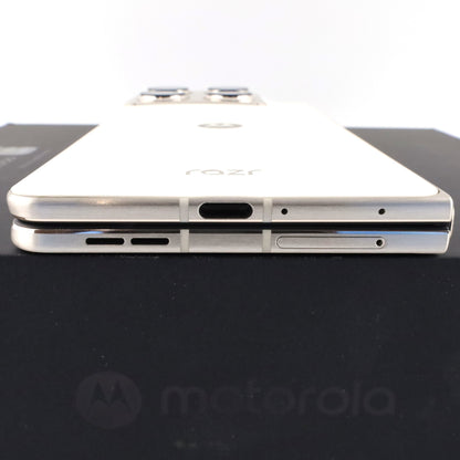 C++ランク motorola razr fold 16/512GB Pantone Lily White XT2651-1 YDM18642341P グローバル版【90日保証】