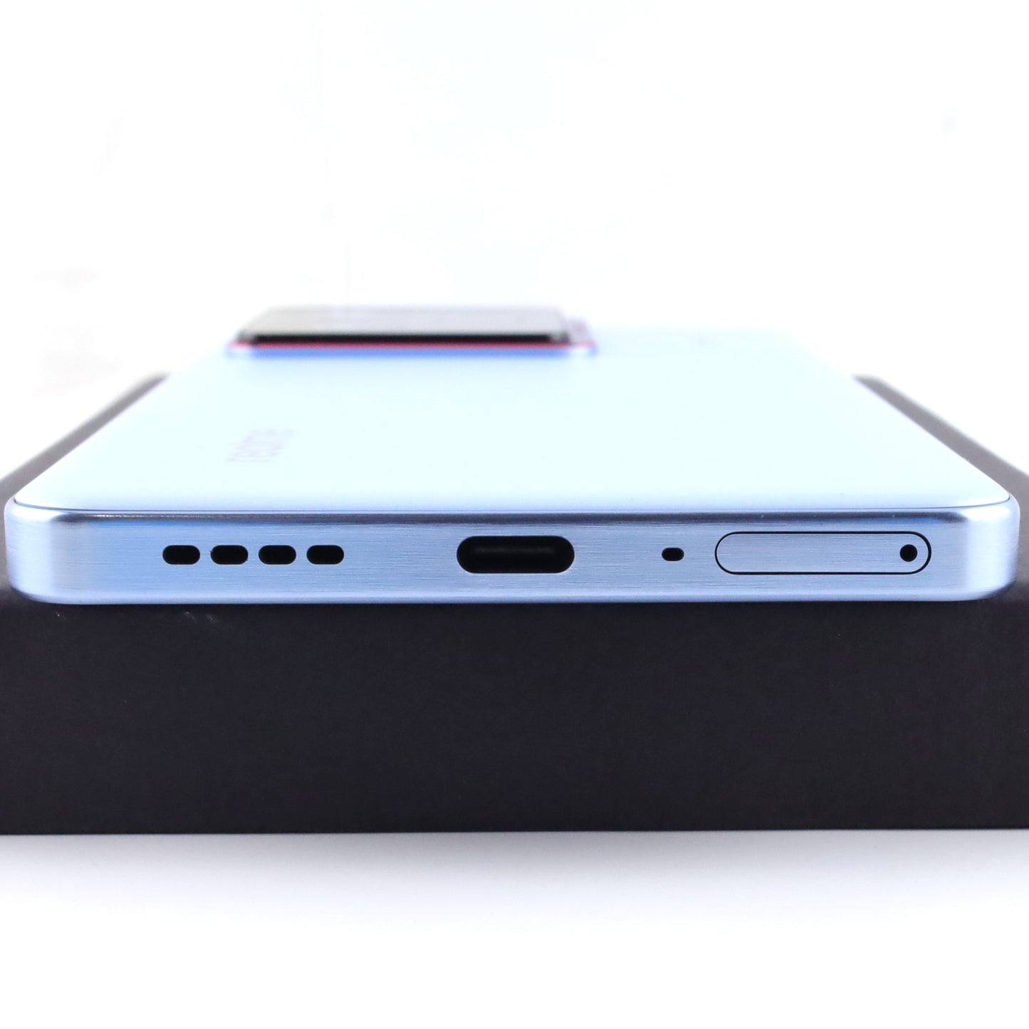 B+ランク realme GT7 12/256GB LightBlue RMX6688 中国版【90日保証】