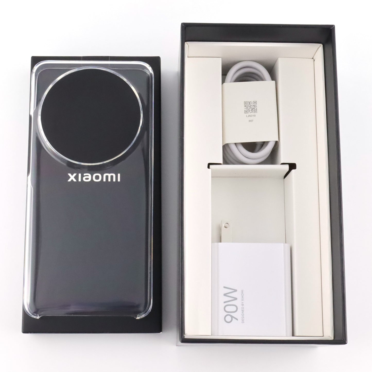 A-ランク Xiaomi 15 Ultra 16/512GB SilverChrome 25010ON30G 国内版【90日保証】