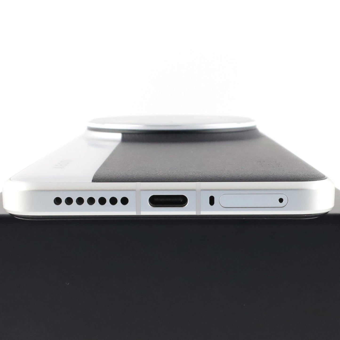 A-ランク Xiaomi 15 Ultra 16/512GB SilverChrome 25010ON30G 国内版【90日保証】
