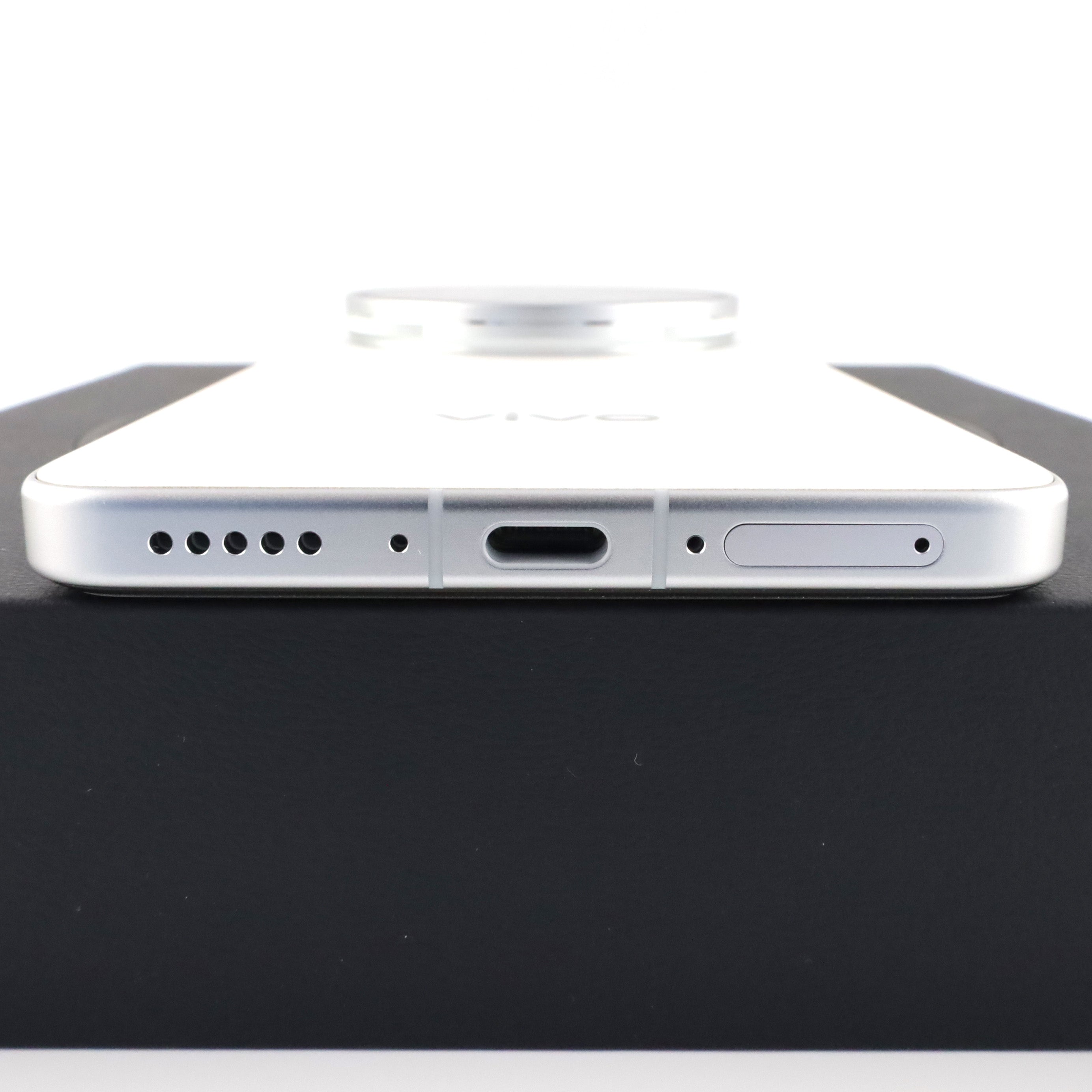 Aランク vivo X200 Ultra 16/512GB Silver V2454A 中国版【90日保証