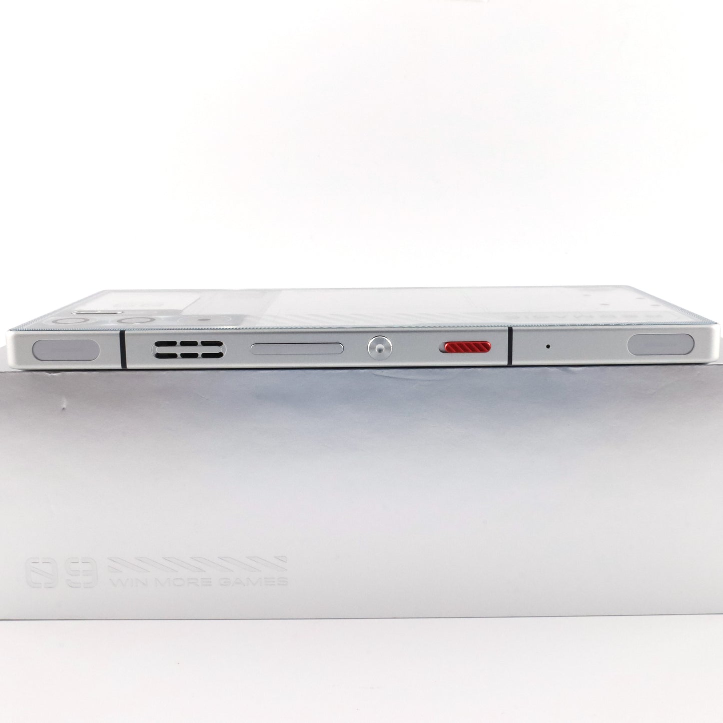 Bランク REDMAGIC 9 Pro 16/512GB Snowfall NX769J 国内版【90日保証】