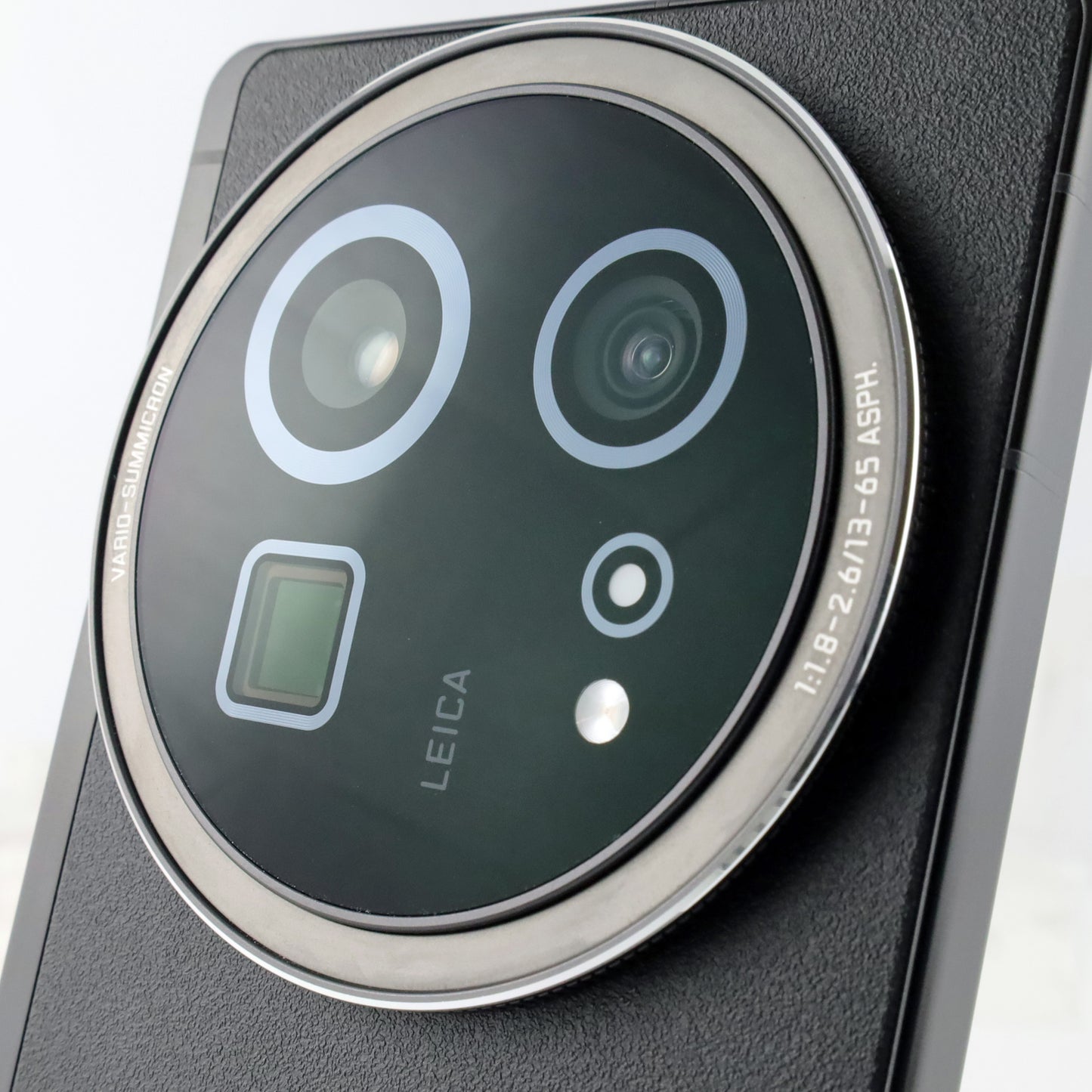 A-ランク AQUOS R9 pro 12/512GB Black SH-54E docomo版【90日保証】