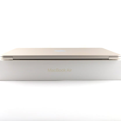 A-ランク MacBook Air 13.6インチ 8/512GB スターライト MLY23J/A A2681 国内版【90日保証】