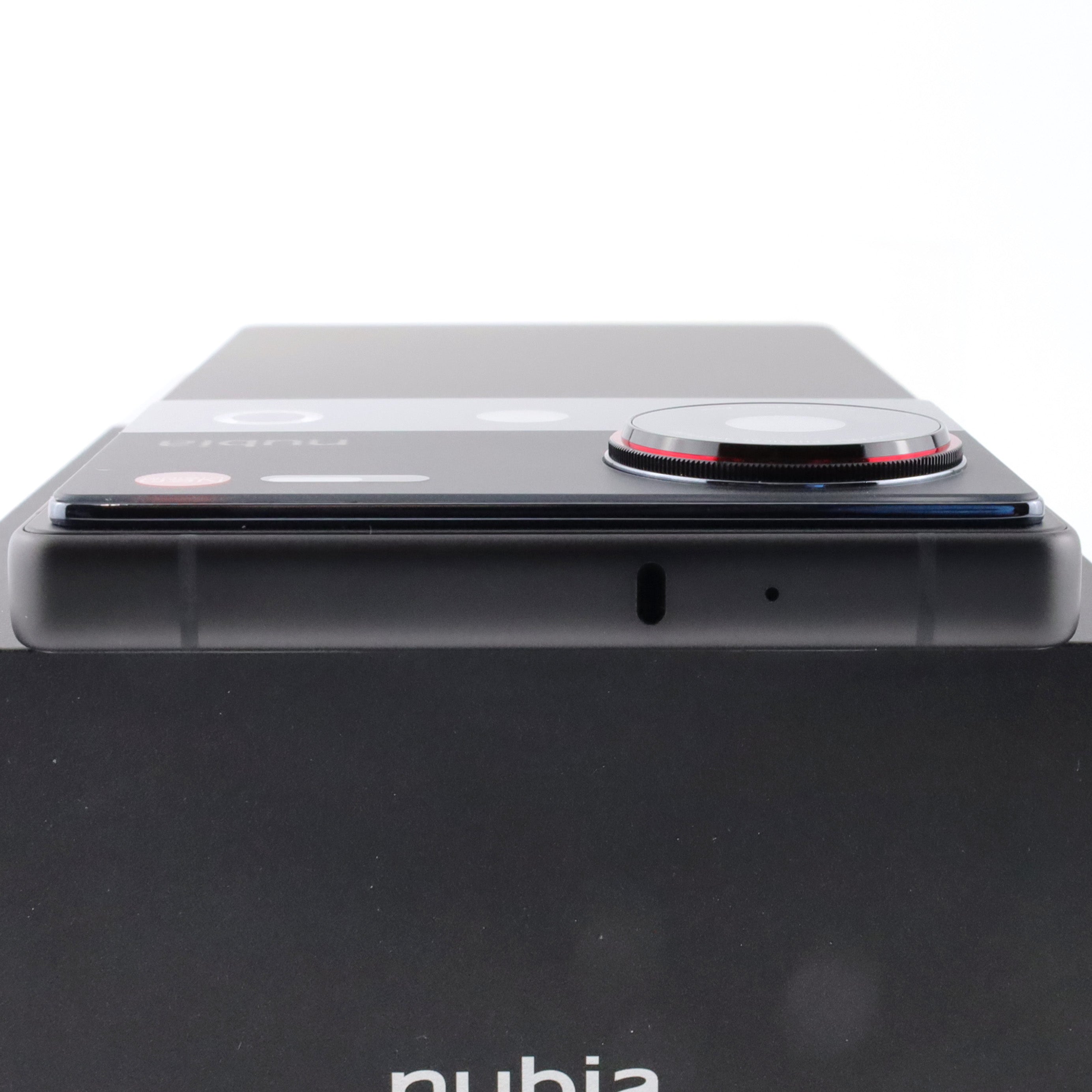 Aランク nubia Z70 Ultra 12/256GB Black NX733J 国内版【90日保証