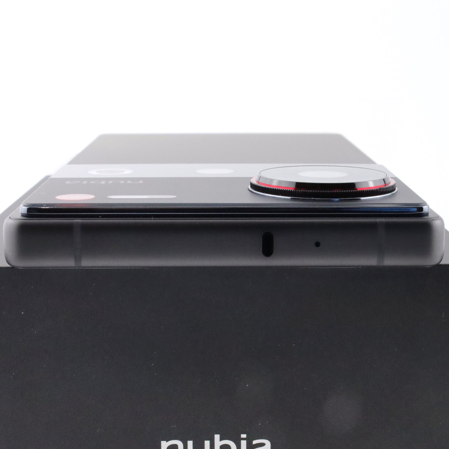 Aランク nubia Z70 Ultra 12/256GB Black NX733J 国内版【90日保証】