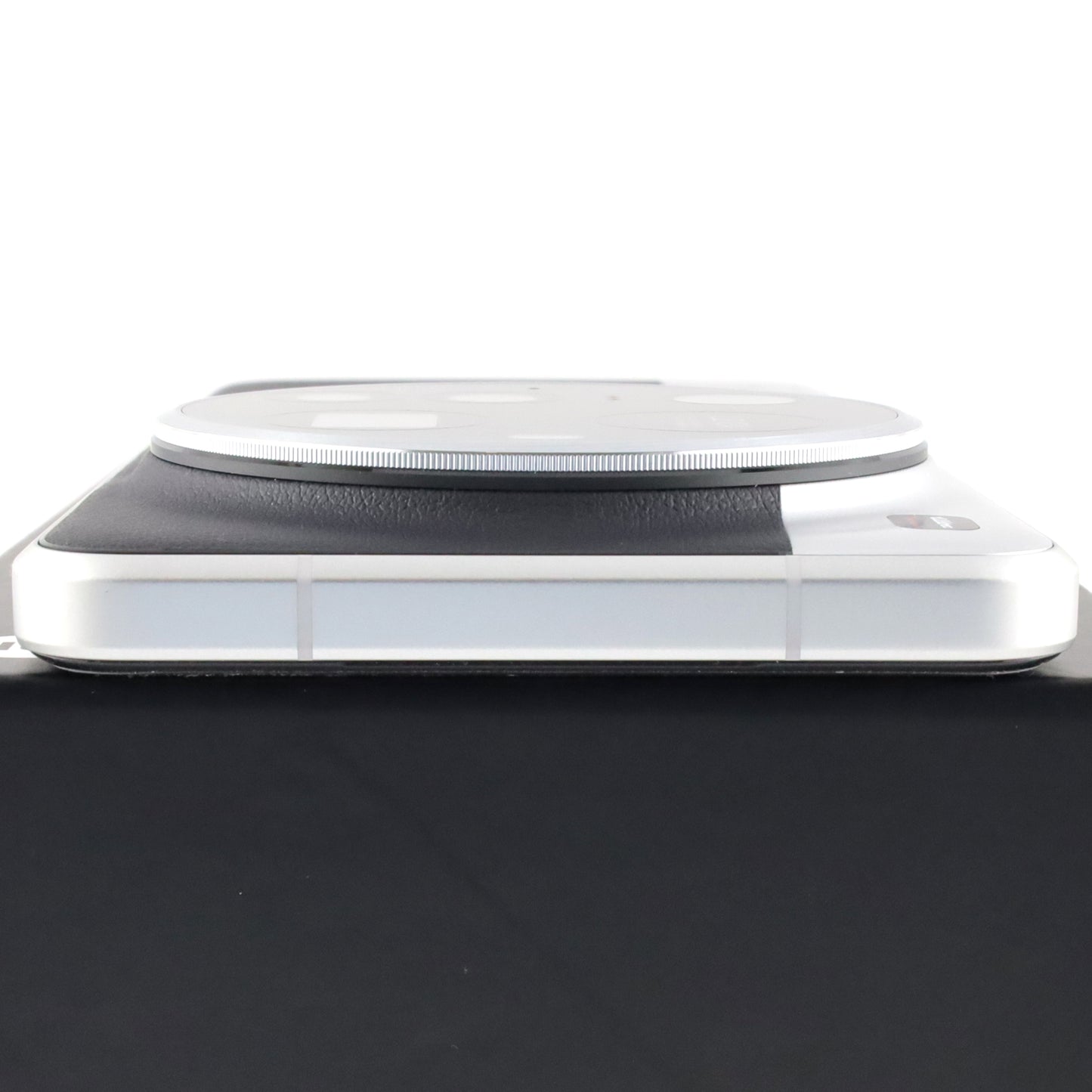 Aランク Xiaomi 15 Ultra 16/1024GB SilverChrome 25010PN30G 国内版【90日保証】