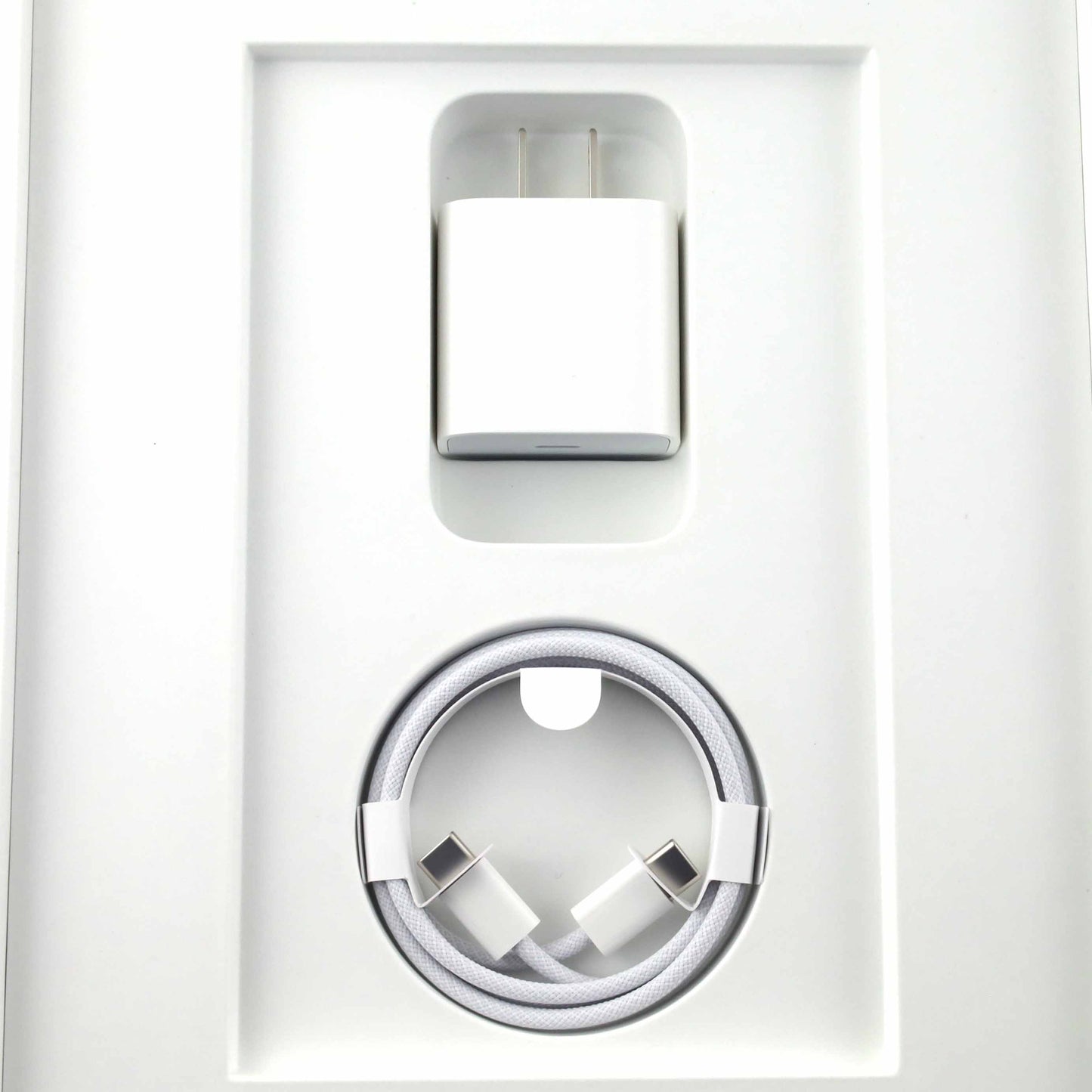 Aランク iPad（第10世代）Wi-Fi 64GB Blue A2696 MPQ13J/A 国内版【90日保証】