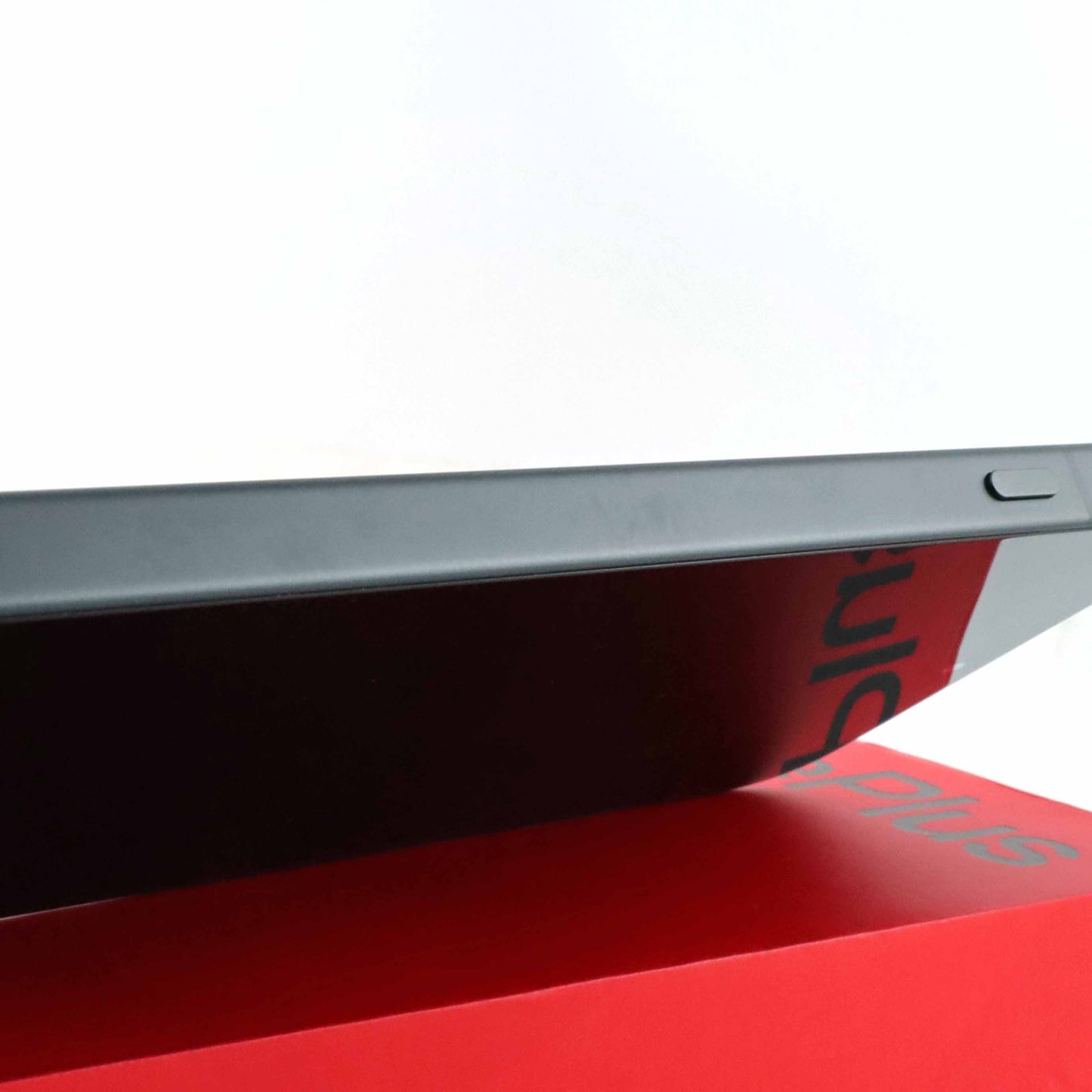 C+ランク OnePlus 13s 12/512GB BlackVelvet CPH2723 グローバル版【90日保証】