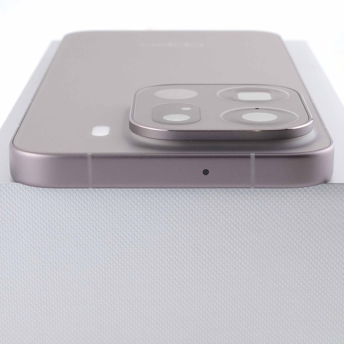 Aランク OPPO Find X9 Pro 16/512GB TitaniumCharcoal CPH2791 グローバル版【90日保証】